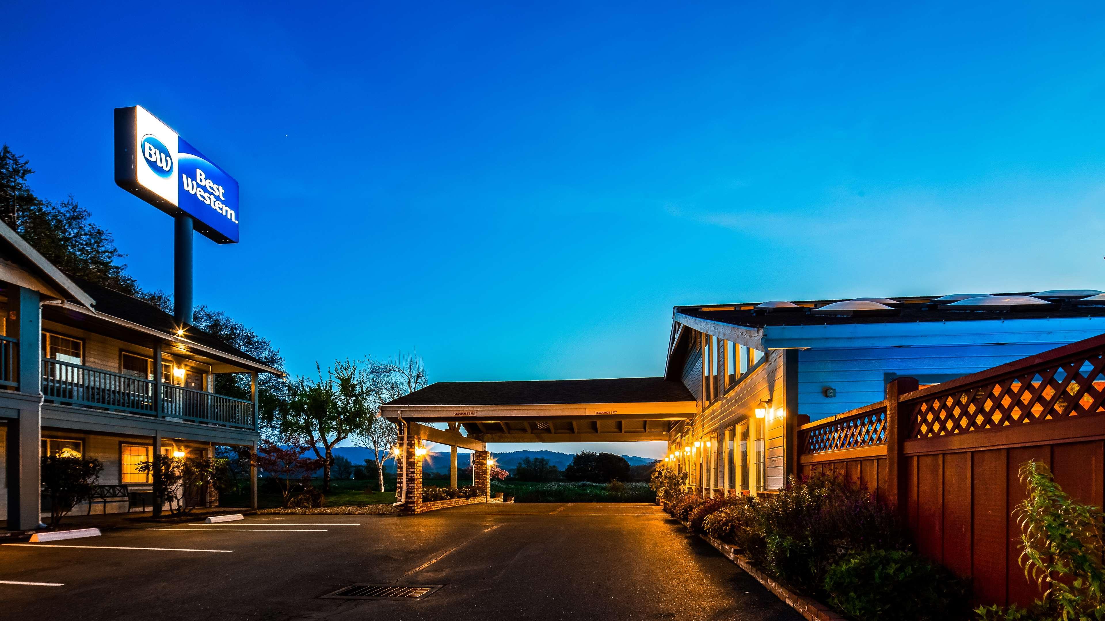 Best Western Country Inn Fortuna Exteriér fotografie